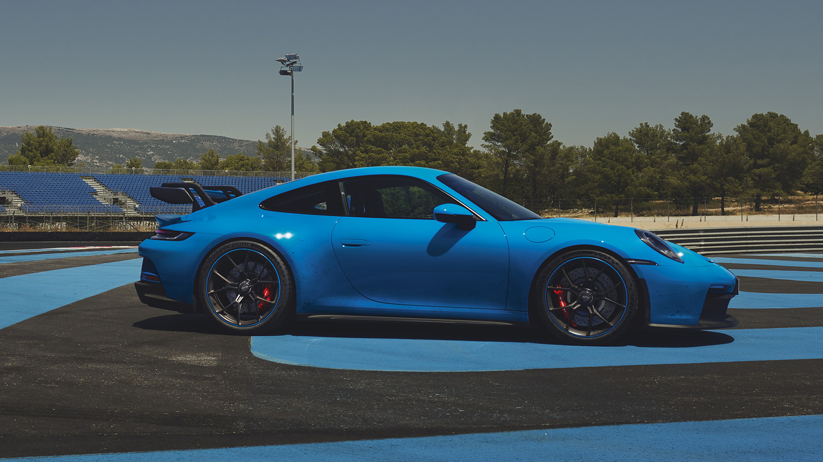 Porsche 911 GT3 992 | carwow