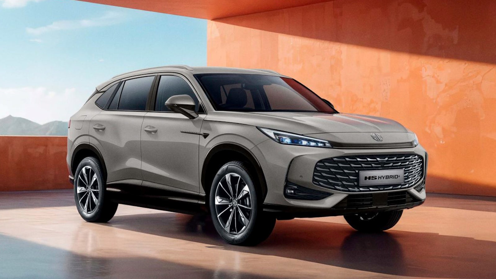 Comparativa EBRO S700 vs MG HS