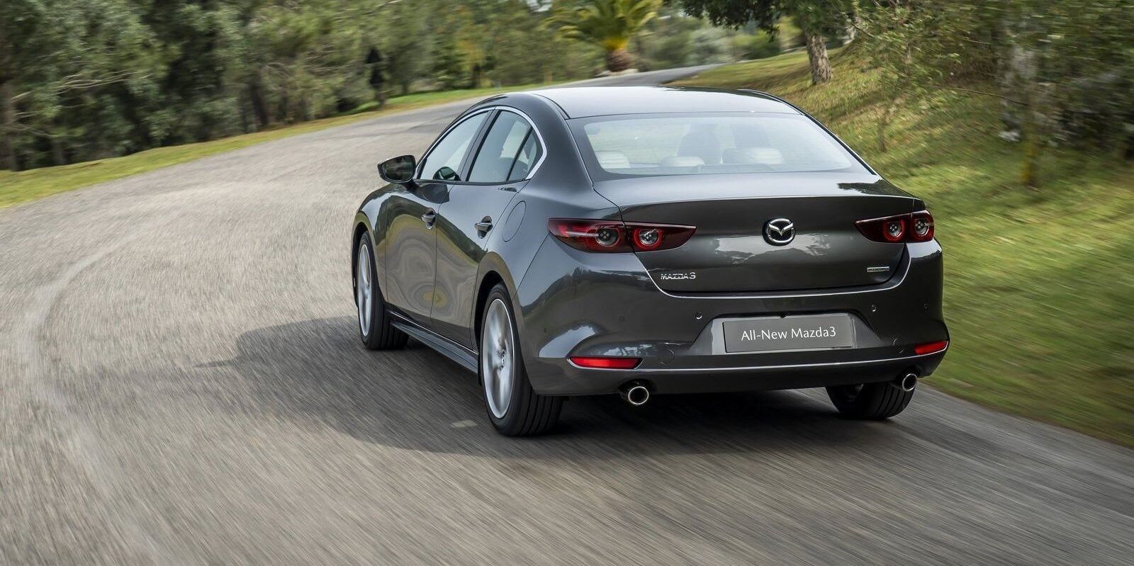 vista conducción trasera mazda3 sedán