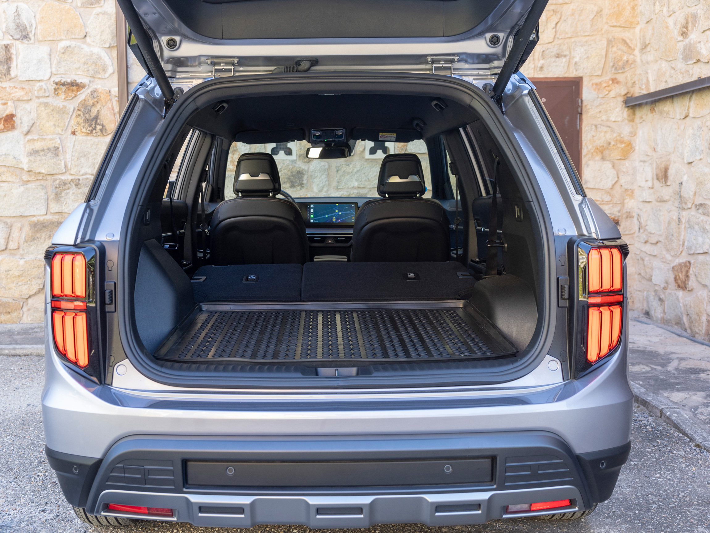 KGM Torres EVX Foto Maletero