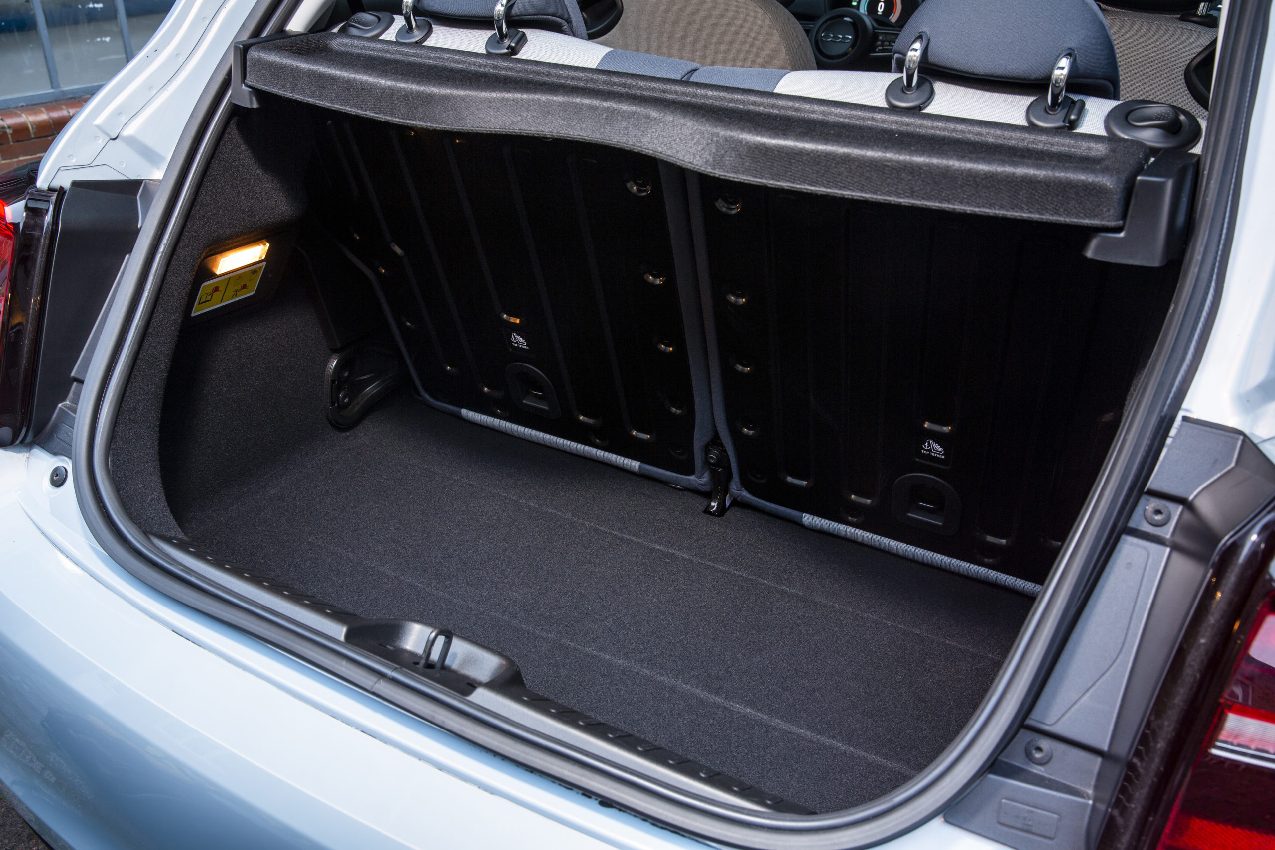 Medidas y maletero del Fiat 500 eléctrico Carwow