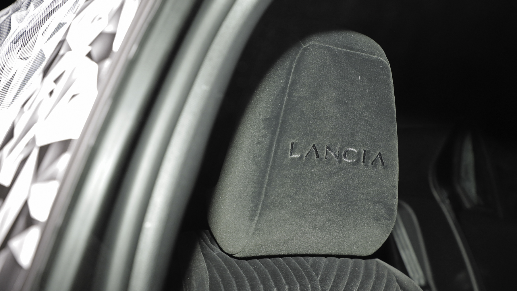 Gear Shift Boot Cover For Lancia Ypsilon (2003-2012) - Genuine Black Leather With Tricolor Stitching