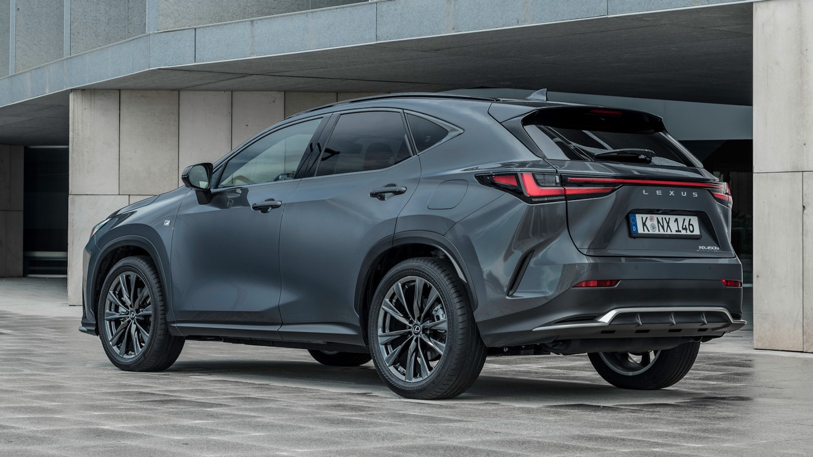 Lexus NX 450h+