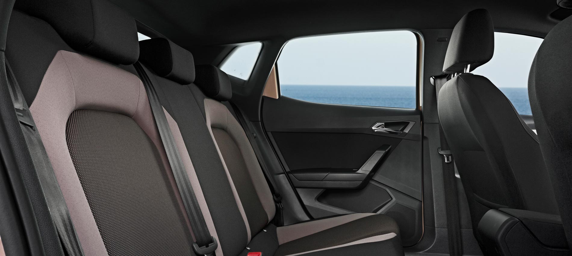 Comparar SEAT vs SEAT Arona cuál de ellos elegir carwow