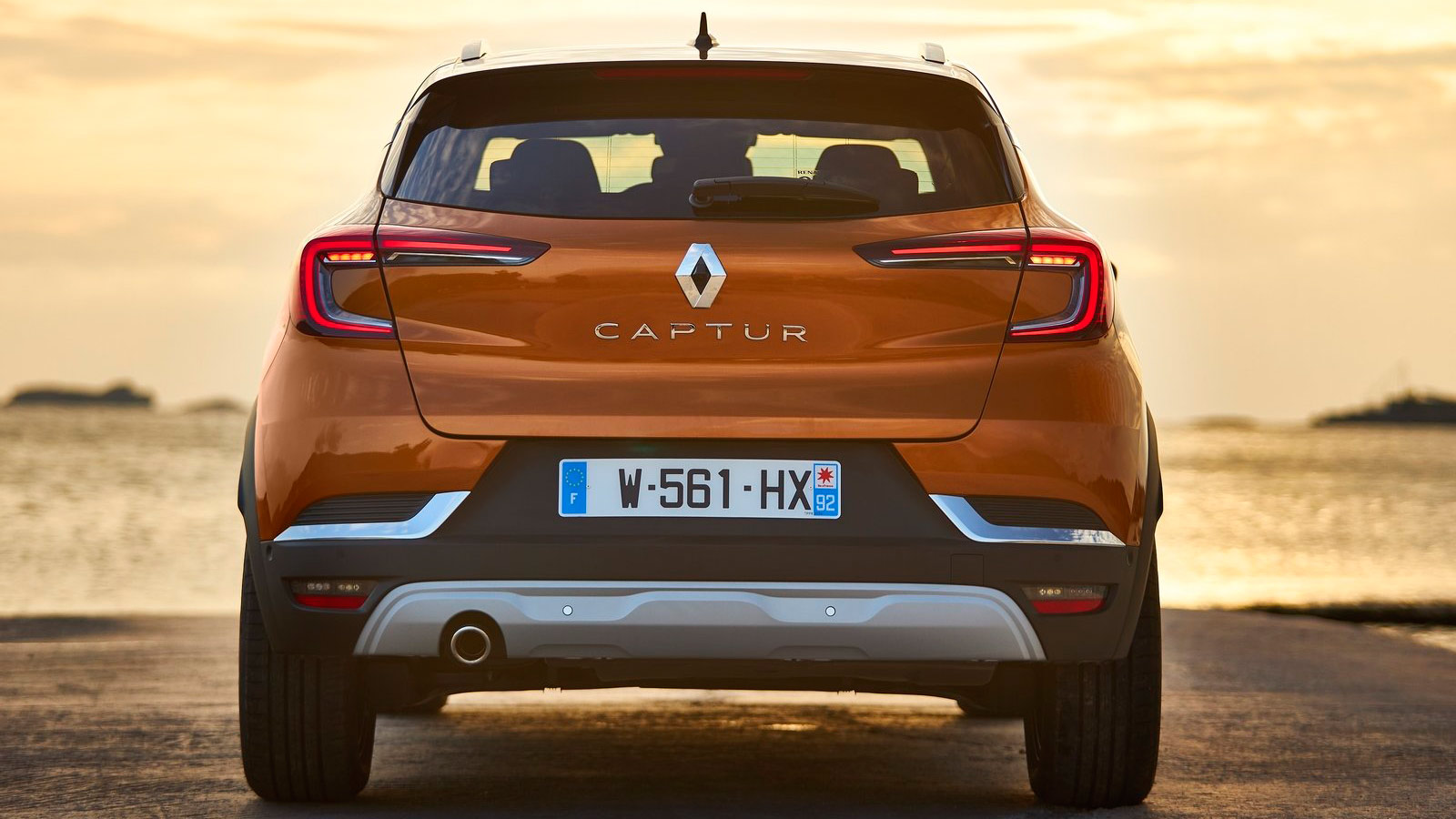 Comparativa Entre Renault Captur Vs Toyota Yaris Cross | Carwow | Carwow